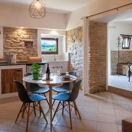 4 Bedroom Stunning In