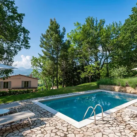 4 Bedroom Stunning In Ferienhaus Mergo