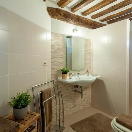 4 Bedroom Stunning In *